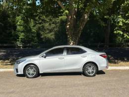 TOYOTA - COROLLA - 2016/2017 - Prata - R$ 94.900,00