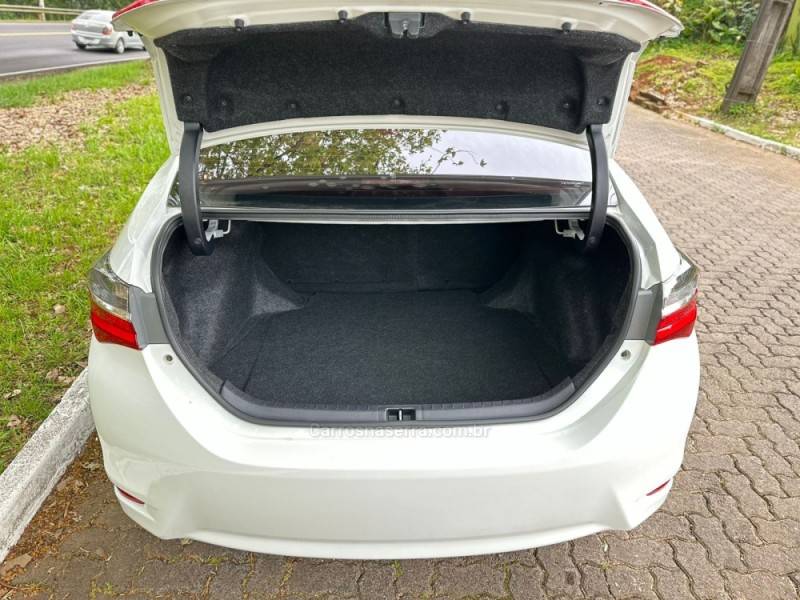 TOYOTA - COROLLA - 2019/2019 - Branca - R$ 95.900,00