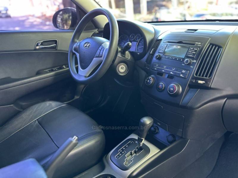 HYUNDAI - I30 - 2009/2010 - Preta - R$ 52.900,00
