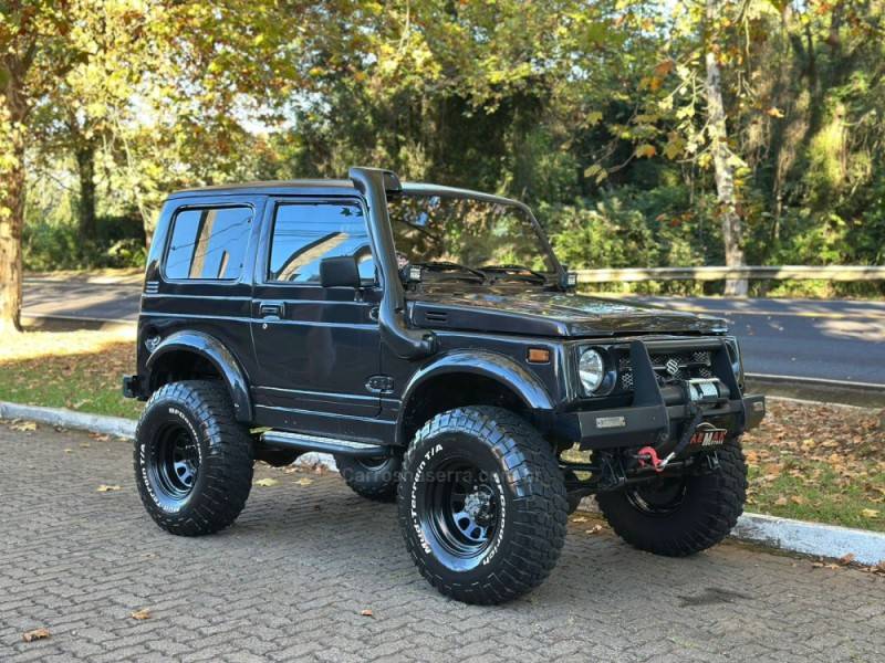 SUZUKI - SAMURAI - 1994/1995 - Cinza - R$ 48.900,00