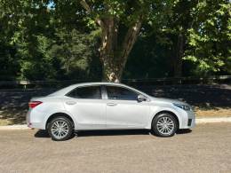 TOYOTA - COROLLA - 2016/2017 - Prata - R$ 94.900,00
