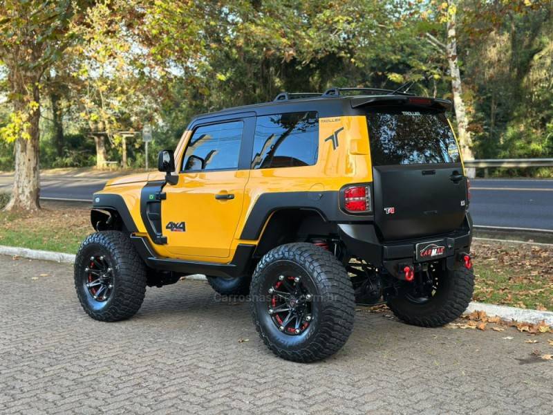 TROLLER - T4 - 2015/2016 - Amarela - R$ 229.900,00