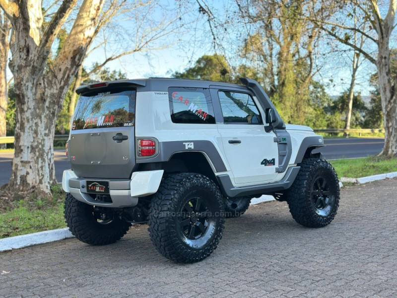 TROLLER - T4 - 2017/2018 - Branca - R$ 225.900,00