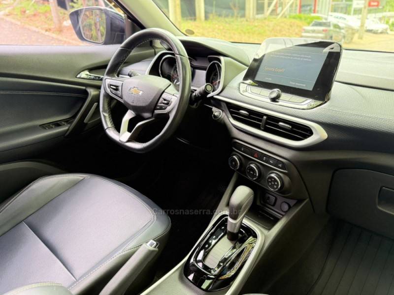 CHEVROLET - TRACKER - 2022/2023 - Azul - R$ 109.900,00