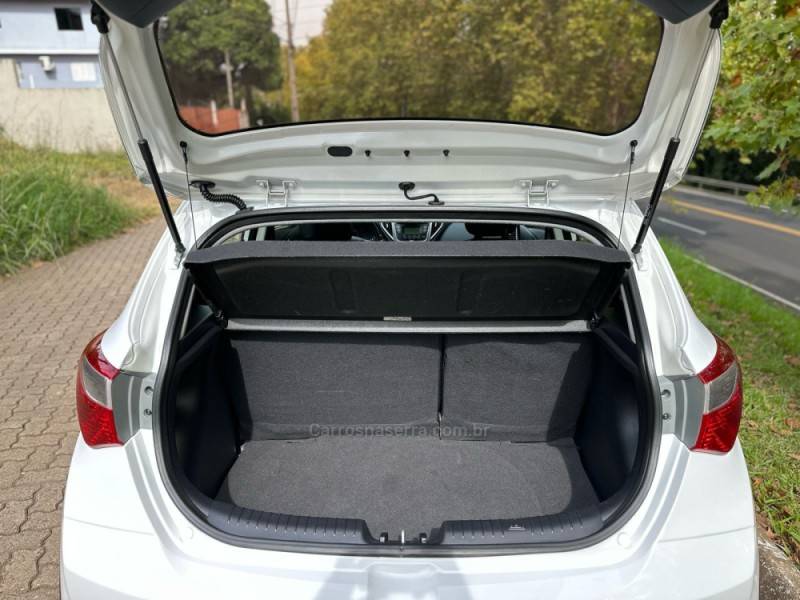 HYUNDAI - HB20X - 2014/2015 - Branca - R$ 62.900,00