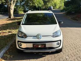 VOLKSWAGEN - UP - 2015/2016 - Branca - R$ 58.900,00