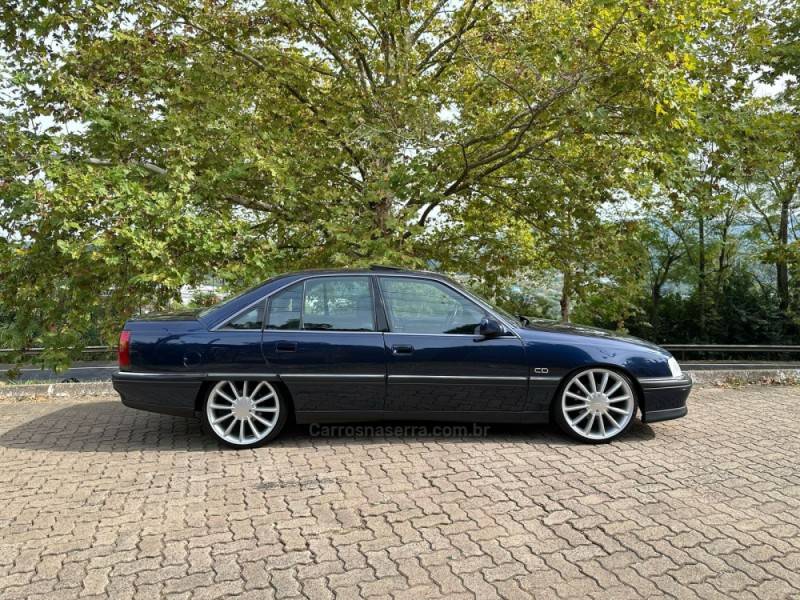 CHEVROLET - OMEGA - 1992/1993 - Azul - R$ 129.900,00