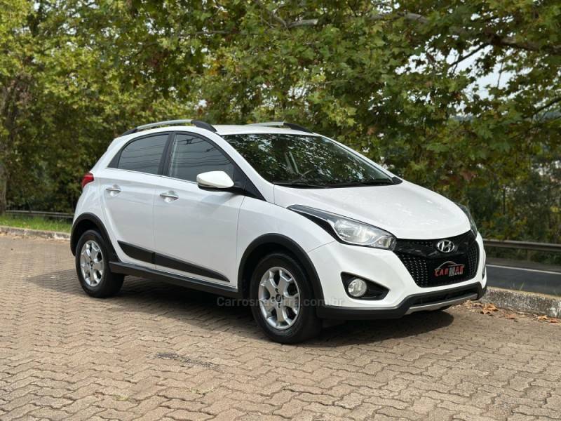 HYUNDAI - HB20X - 2014/2015 - Branca - R$ 62.900,00