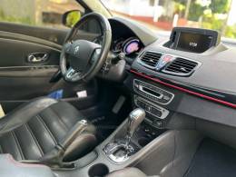 RENAULT - FLUENCE - 2015/2016 - Branca - R$ 72.900,00