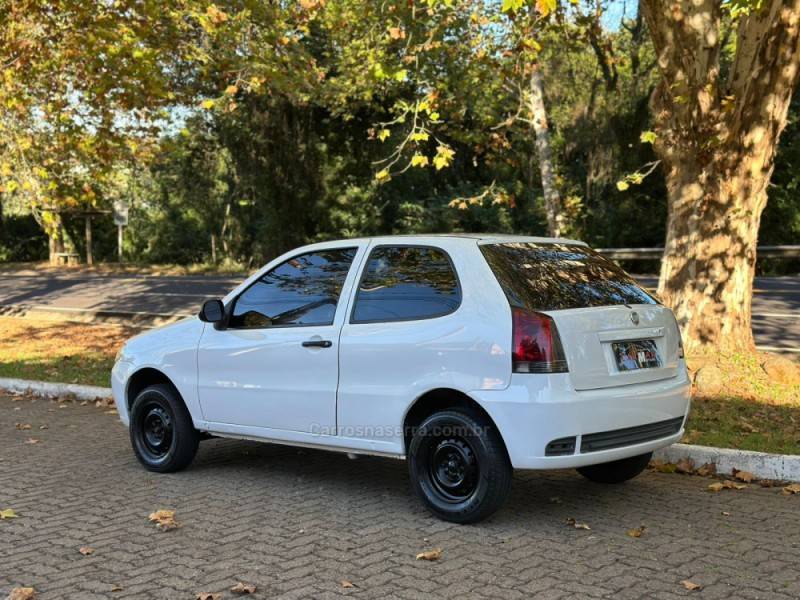 FIAT - PALIO - 2012/2012 - Branca - R$ 25.900,00