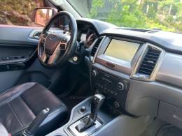 FORD - RANGER - 2016/2017 - Branca - R$ 142.900,00