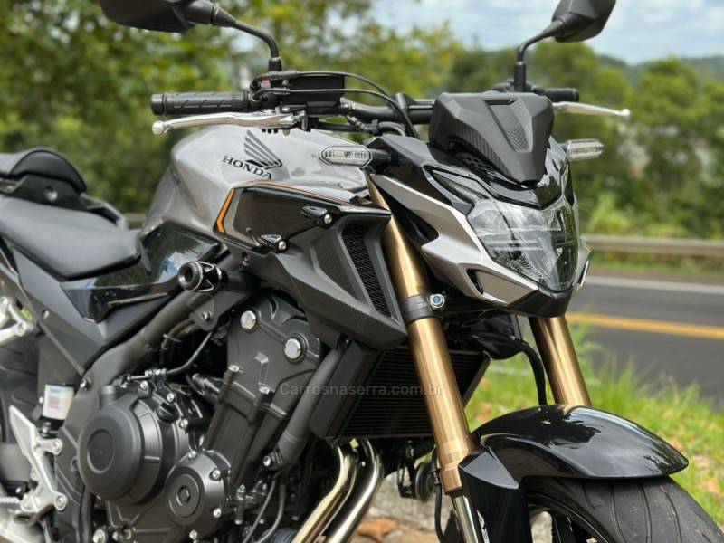 HONDA - CB 500F - 2022/2023 - Cinza - R$ 42.900,00