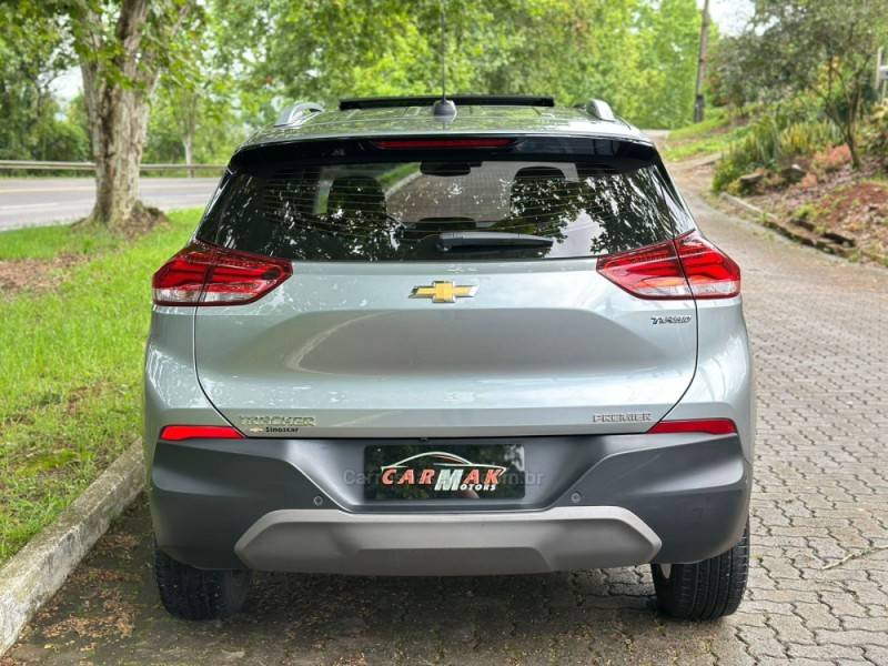 CHEVROLET - TRACKER - 2023/2024 - Prata - R$ 128.900,00