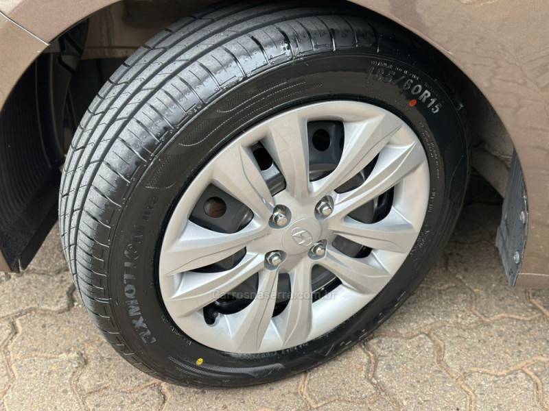 HYUNDAI - HB20 - 2015/2016 - Marrom - R$ 49.900,00