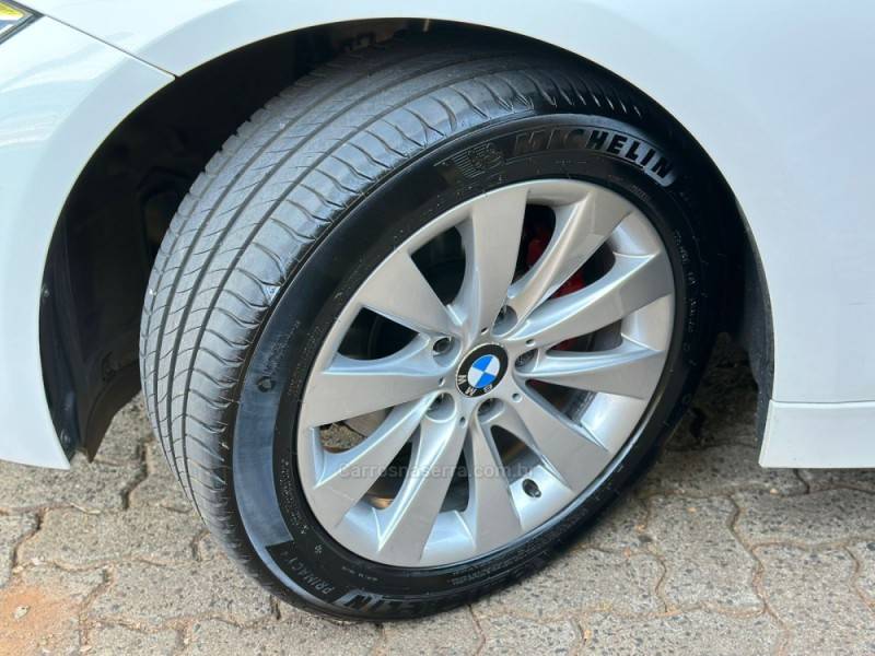 BMW - 320I - 2013/2013 - Branca - R$ 92.900,00