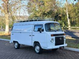 VOLKSWAGEN - KOMBI - 2013/2014 - Branca - R$ 58.900,00