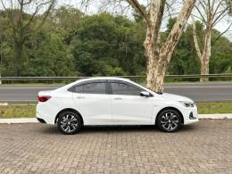 CHEVROLET - ONIX - 2022/2023 - Branca - R$ 78.900,00
