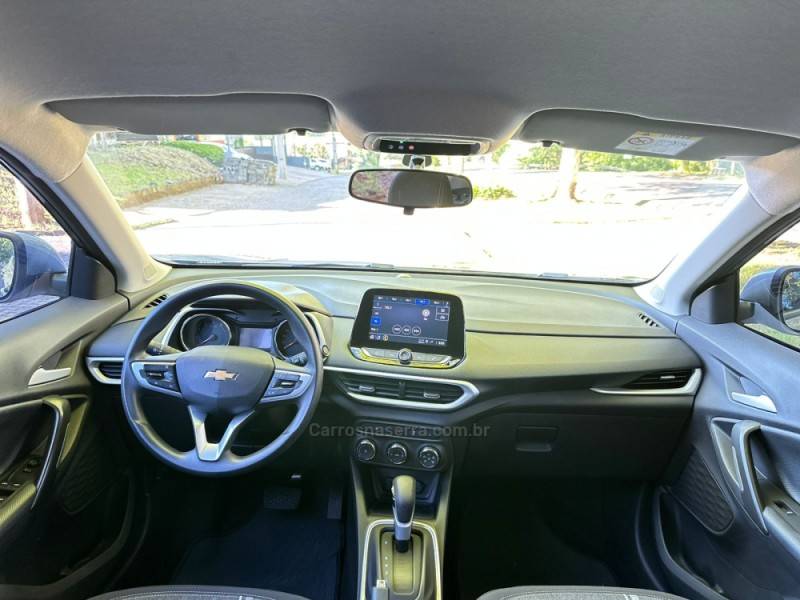 CHEVROLET - TRACKER - 2023/2024 - Prata - R$ 104.900,00