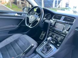 VOLKSWAGEN - GOLF - 2015/2015 - Branca - R$ 87.900,00