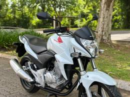 HONDA - CB 300R - 2014/2014 - Branca - R$ 16.900,00