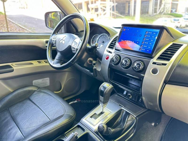 MITSUBISHI - PAJERO DAKAR - 2013/2013 - Prata - R$ 119.900,00