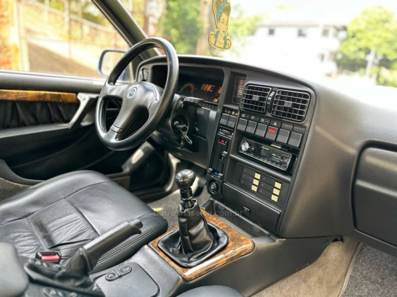 CHEVROLET - OMEGA - 1992/1993 - Azul - R$ 129.900,00