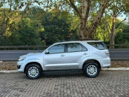 TOYOTA - HILUX SW4 - 2014/2014 - Prata - R$ 149.900,00
