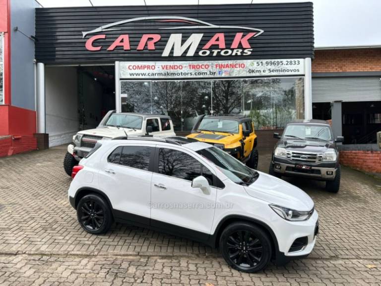 CHEVROLET - TRACKER - 2018/2019 - Branca - R$ 95.900,00