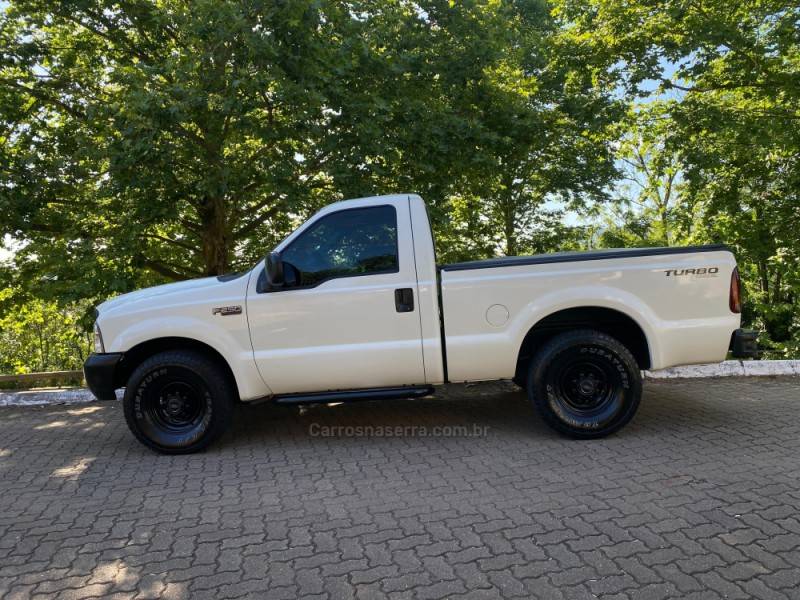 FORD - F-250 - 2001/2001 - Branca - R$ 139.900,00