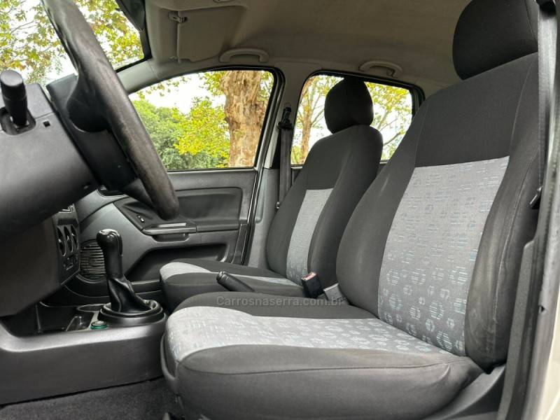 FORD - FIESTA - 2011/2011 - Prata - R$ 35.900,00