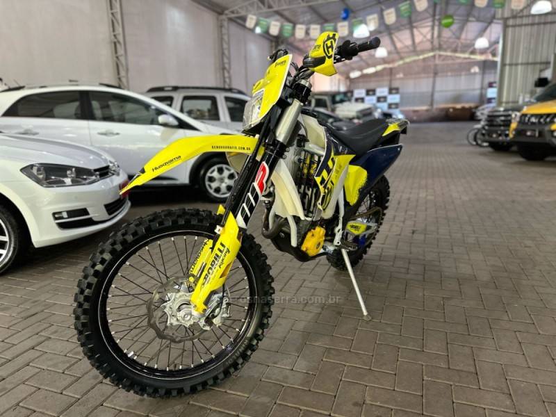 HUSQVARNA - FE - 2015/2015 - Branca - R$ 40.900,00