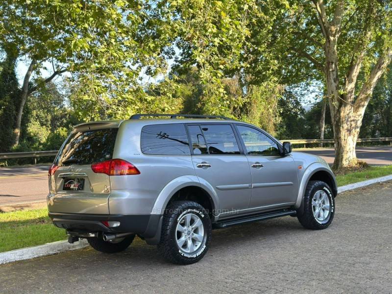 MITSUBISHI - PAJERO DAKAR - 2013/2013 - Prata - R$ 119.900,00