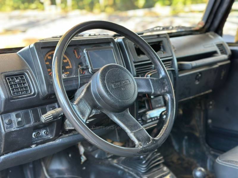 SUZUKI - SAMURAI - 1994/1995 - Cinza - R$ 48.900,00