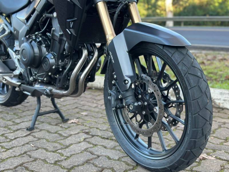 HONDA - CB 500 - 2023/2024 - Vermelha - R$ 47.900,00
