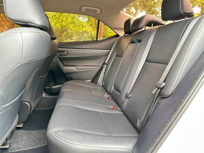 TOYOTA - COROLLA - 2017/2017 - Branca - R$ 95.900,00