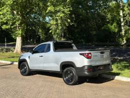 FIAT - STRADA - 2023/2024 - Prata - R$ 83.900,00