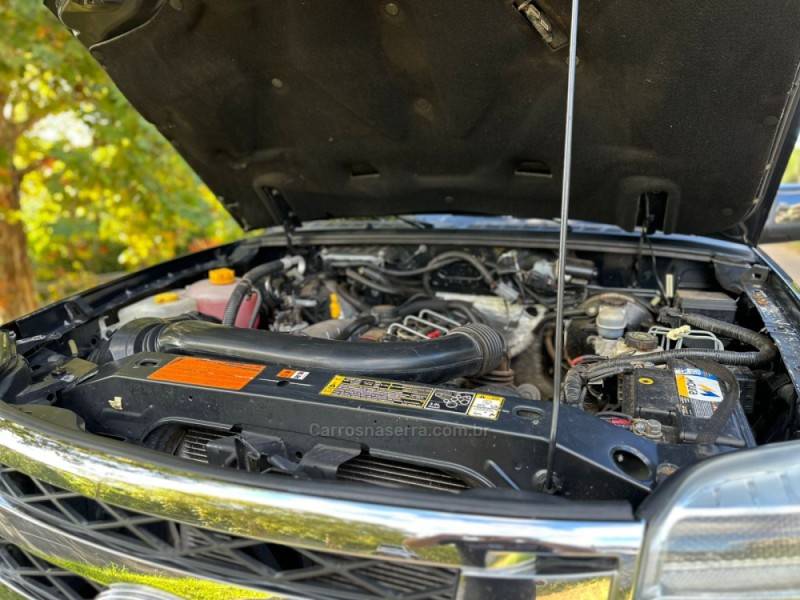 FORD - RANGER - 2010/2011 - Preta - R$ 96.900,00