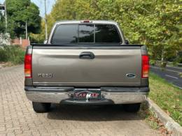 FORD - F-250 - 2001/2001 - Cinza - R$ 239.900,00