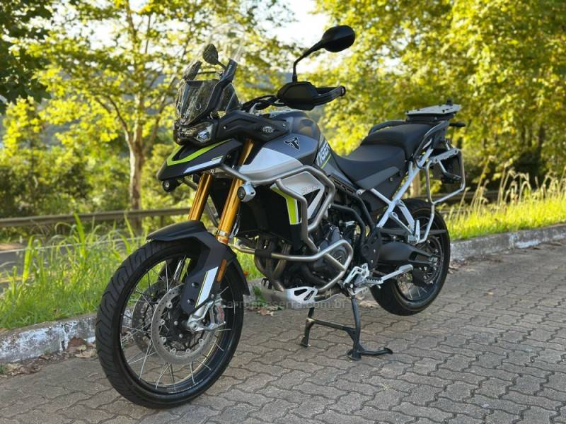 TRIUMPH - TIGER 900 RALLY ARAGÓN - 2023/2024 - Preta - R$ 72.900,00