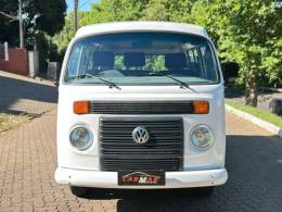 VOLKSWAGEN - KOMBI - 2013/2014 - Branca - R$ 67.900,00