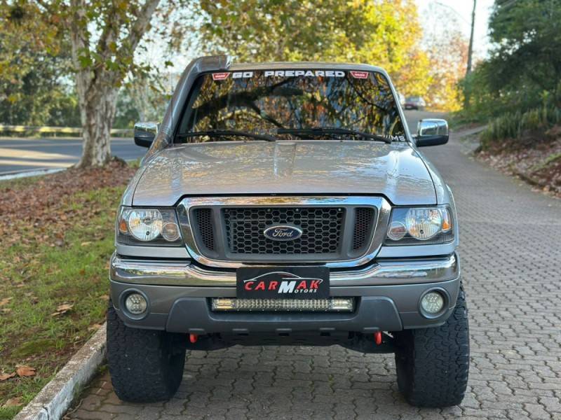 FORD - RANGER - 2008/2008 - Prata - R$ 109.900,00