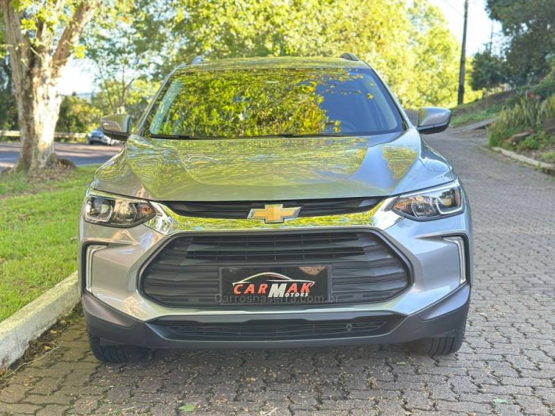 CHEVROLET - TRACKER - 2023/2024 - Prata - R$ 104.900,00