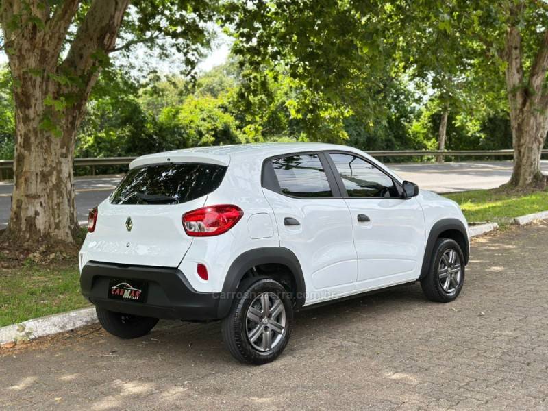 RENAULT - KWID - 2023/2024 - Branca - R$ 57.900,00