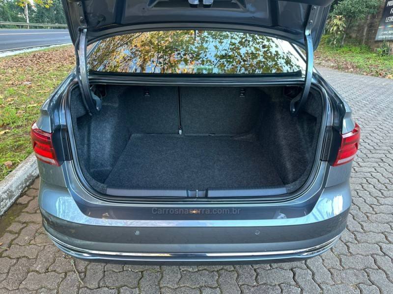 VOLKSWAGEN - VIRTUS - 2022/2022 - Cinza - R$ 105.900,00