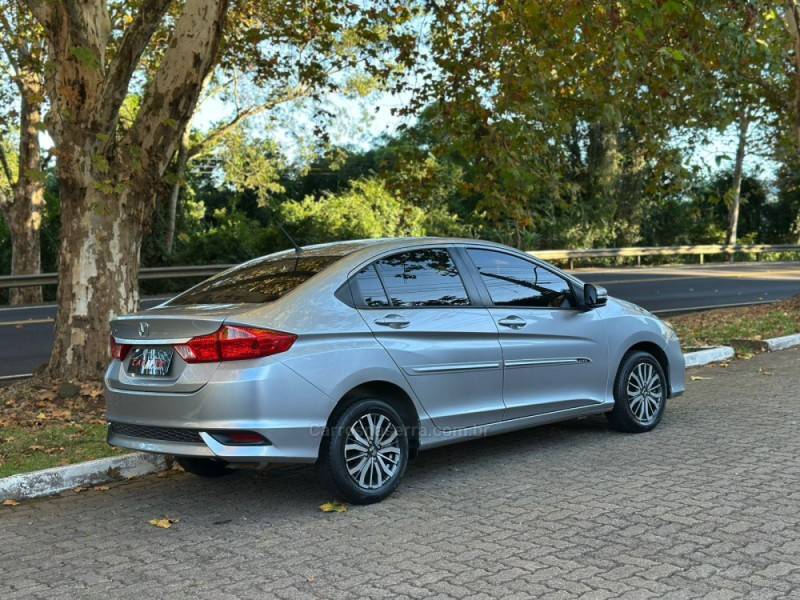 HONDA - CITY - 2018/2019 - Prata - R$ 81.900,00