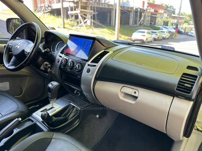 MITSUBISHI - PAJERO DAKAR - 2013/2013 - Prata - R$ 119.900,00