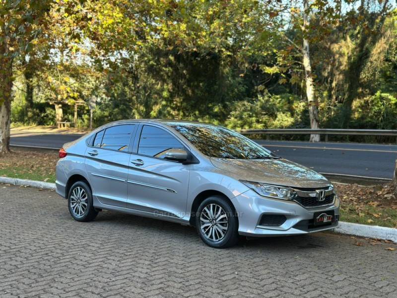 HONDA - CITY - 2018/2019 - Prata - R$ 81.900,00