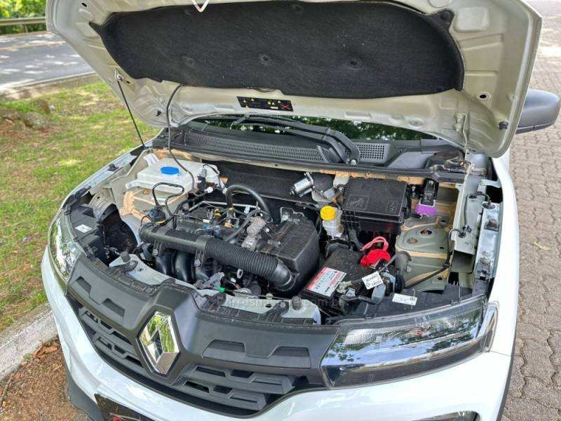 RENAULT - KWID - 2023/2024 - Branca - R$ 57.900,00