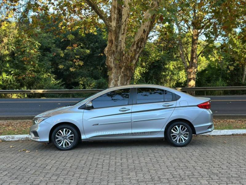 HONDA - CITY - 2018/2019 - Prata - R$ 81.900,00
