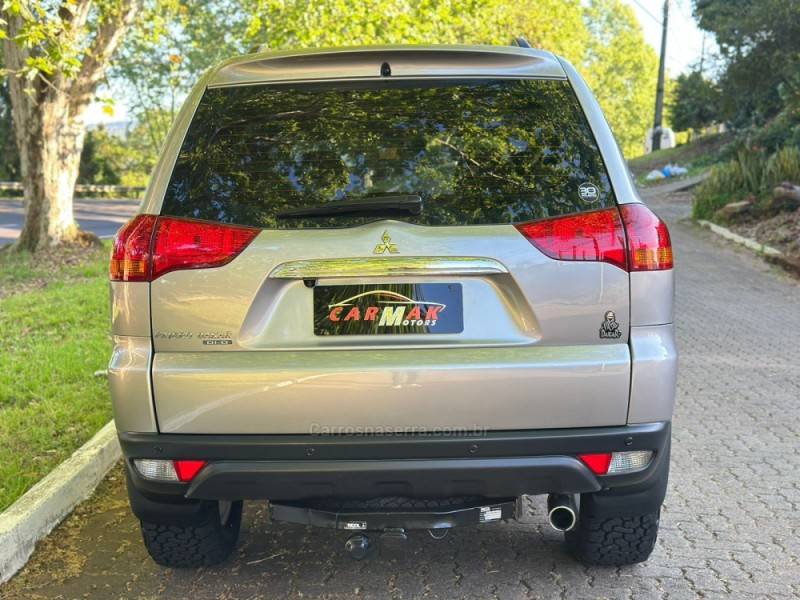 MITSUBISHI - PAJERO DAKAR - 2013/2013 - Prata - R$ 119.900,00